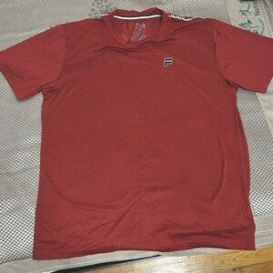 Burgundy sleepwear / T-shirt for comfy usage
